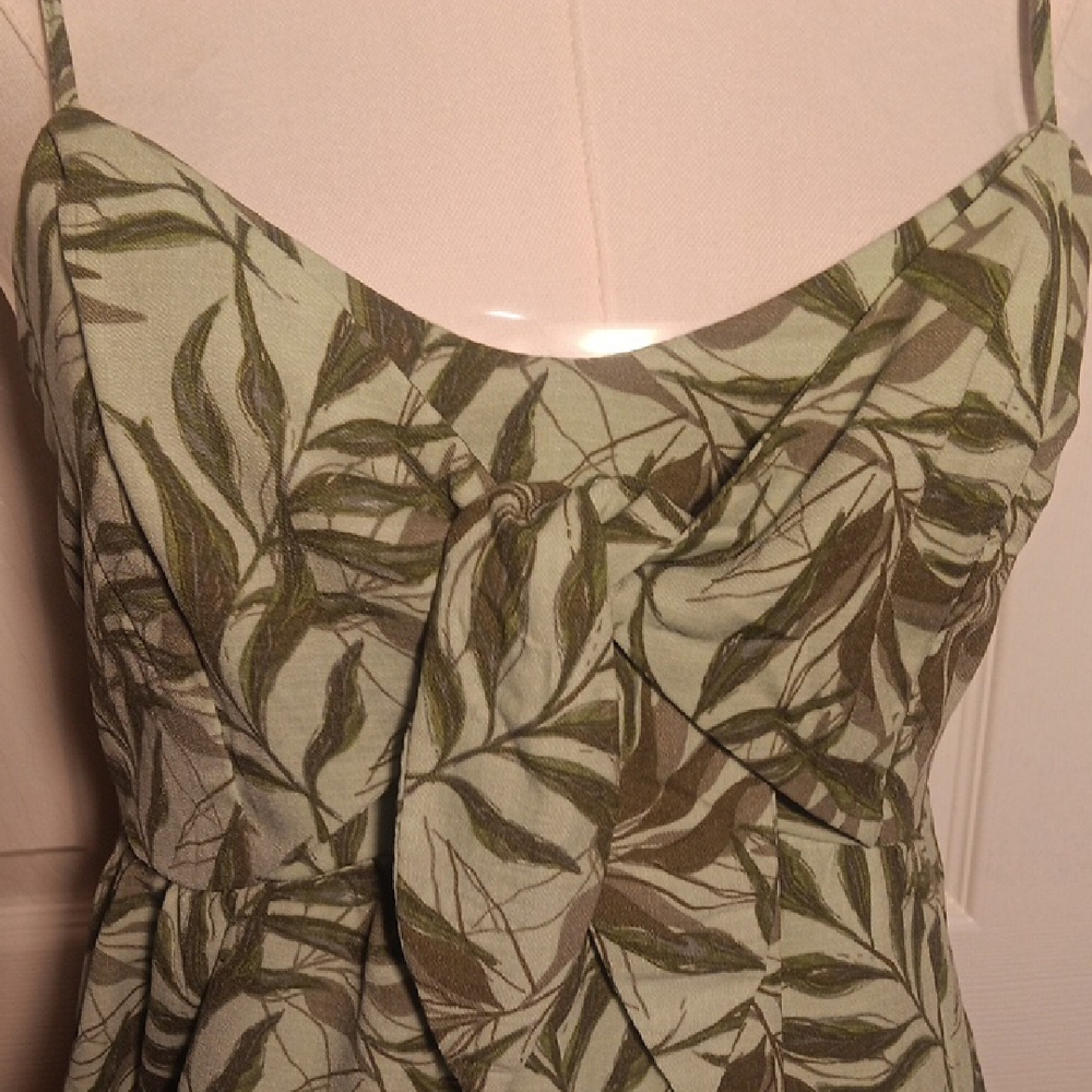 NEW! Trixxi Green Leafy Tie Front Flowy Mini Dress With Tiered Skirt - Picture 6 of 12